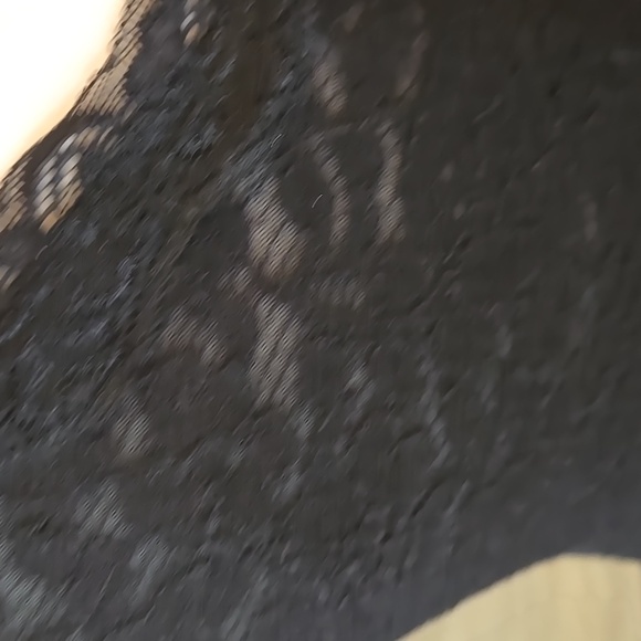 Ambiance Black Lace Overlay Long Sleeve Top With V Back and Lace Detailing. NWOT - Picture 9 of 17